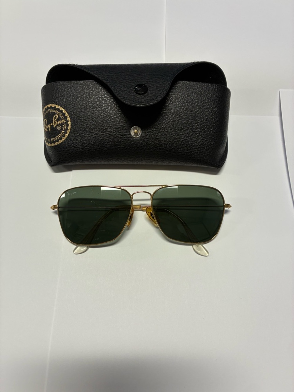 Ray-Ban Gold Frame Sunglasses with Dark Green Lenses and Black Case